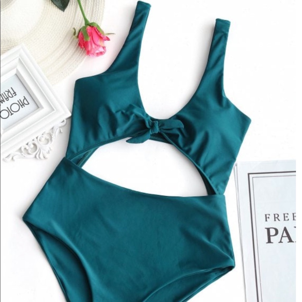 Zaful one piece bikini. Open center